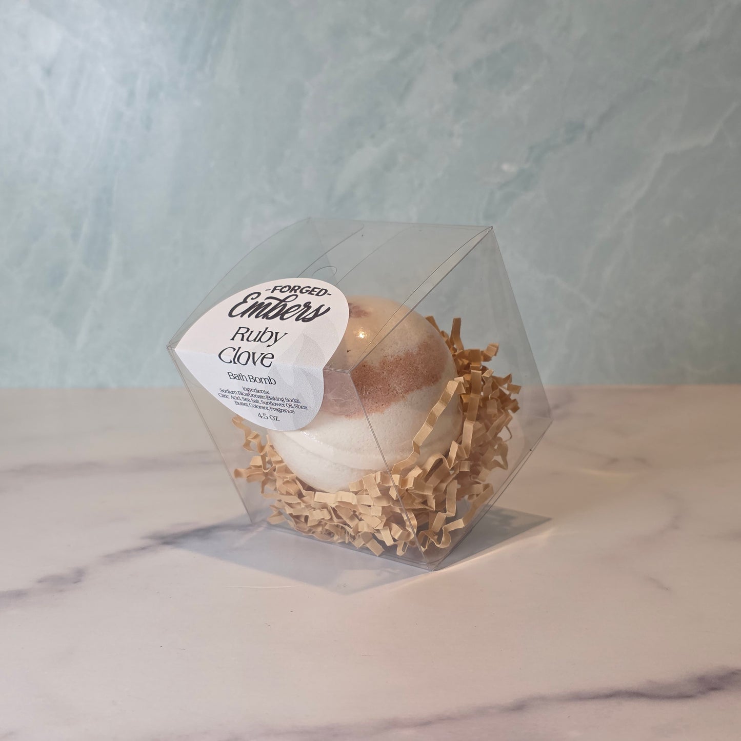 Ruby Clove bath bomb
sweet, herbal blend, fruity berries and bold feminine aroma
